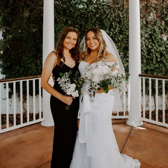 Meet your Posher, Jessi - Picture 2 of 3